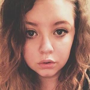 Meet your Posher, Chloe